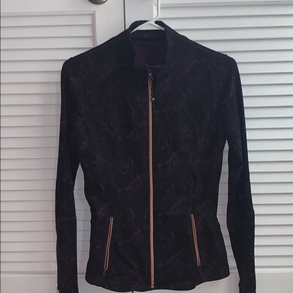 PURPLE LULULEMON DEFINE JACKET